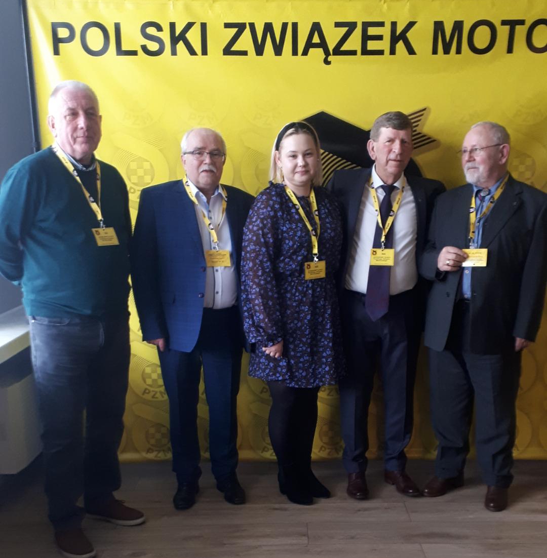 Nz. (od lewej): Marian Baran, Stanisław Radzik, Weronika Duda, Zdzisław Grzyb (ustępujący prezes ZO PZM w Rzeszowie), Zdzisław Maciocha.